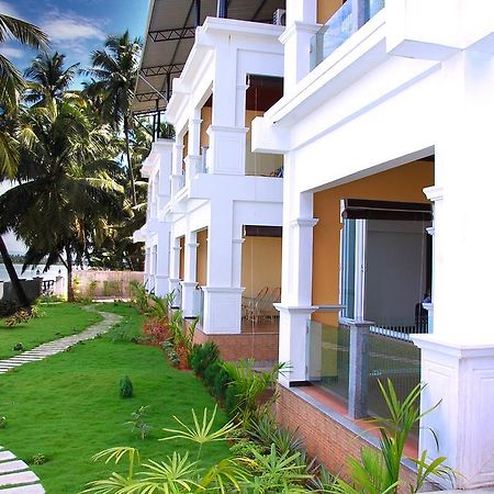 Hotel Blue Waters Kundapura Exterior foto
